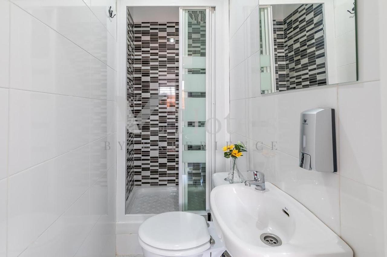 Ayz Sierra De Meira - Auto Check-In Property (Adults Only) Madrid Exterior foto